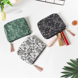 Mini vintage paisley coin purses in black, green and white canvas with tassel zipper