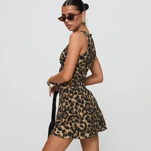Slim fit sleeveless leopard print mini dress for women with a sexy bodycon silhouette