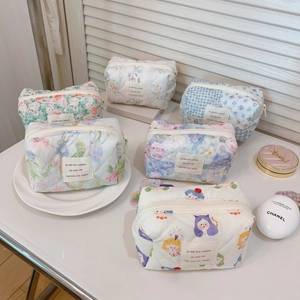 Quilted Cotton Makeup Bag Floral Grid Pattern Zipper Toiletry Travel Storage Pouch Cosmetic Organizer