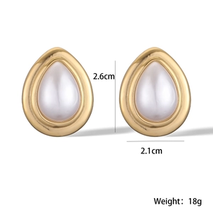 Detailed view showing 18K gold plated pearl teardrop earrings with dimensions 2.6x2.1cm