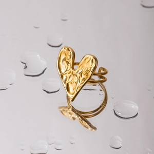 18K gold-plated stainless steel hammered heart ring with a stylish double-band structure