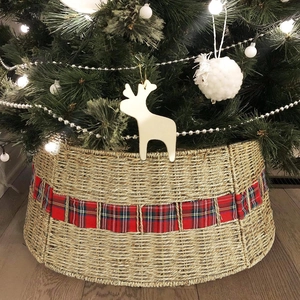 Foldable seagrass Christmas tree collar with red and green plaid ribbon decoration