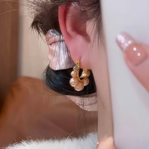 Elegant gold-plated flower pearl hoop earrings with sparkling zircon for women