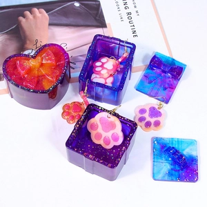 DIY heart and square resin storage boxes with glitter gradient and cat paw earrings