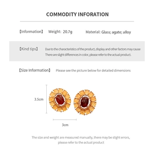 Detail specifications showing weight, glass and agate materials for vintage earrings