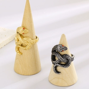 Anelli a serpente retrò in acciaio oro e nero con occhi di cristallo rosso su supporti