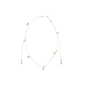 Élégant collier doré perlé avec pendentifs en zircon en forme de papillon et goutte