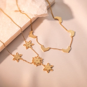 Pendant Necklace Titanium Steel Gold Plated Heart Flower Geometric Minimalist Clavicle Chain Elegant Women Jewelry