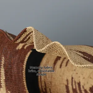 Dettaglio della tesa del cappello di paglia con filo a memoria per forme regolabili