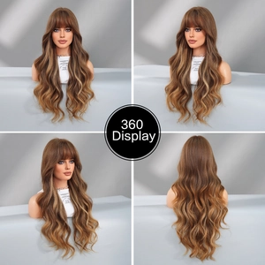 Vue à 360 degrés d'une perruque longue ondulée dégradée blonde avec frange sur 4 faces