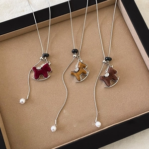 Retro velvet rocking horse pearl necklace set in burgundy, yellow and dark brown tones