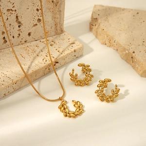 Golden stainless steel wheat leaf pendant necklace and matching earrings jewelry set