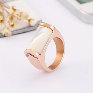 Elegant rose gold shell ring for women with rectangle mother of pearl inlay and crystals