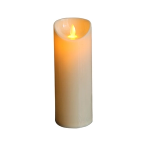 Moderne minimalistische witte LED-stompkaars met warme realistische flakkerende vlam