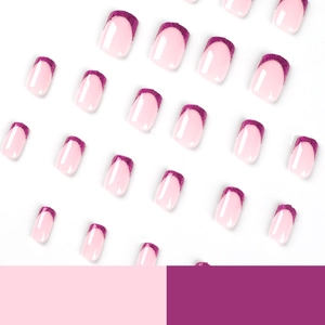 Ensemble de faux ongles French à paillettes violettes avec base rose clair en tailles variées