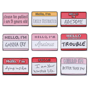 Set di 9 spille smaltate colorate con frasi motivazionali umoristiche in lingua inglese