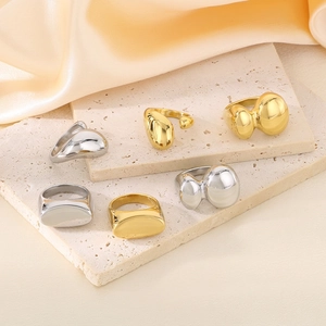 Anelli In Acciaio Inossidabile Da Donna Placcati Oro 18K Geometrici Organici Irregolari Minimalisti Lucidati A Specchio