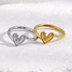 Bague Coeur Incliné Minimaliste En Acier Inoxydable Plaqué Or 18K Bijoux De Mode Géométriques Pour Femmes Style Élégant
