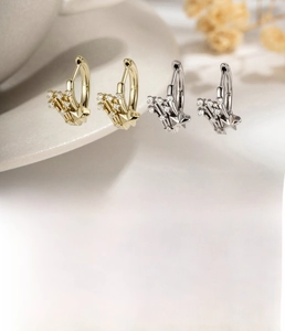 Detail of cubic zirconia shooting star earrings with 11mm inner diameter measurements