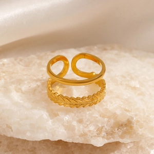 Bague double couche en acier inoxydable doré avec gravure élégante de motif d'épi de blé