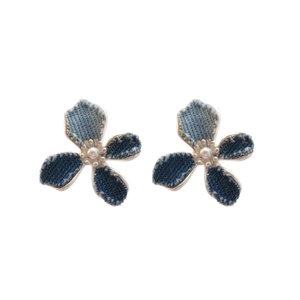 Blue denim flower C-shape stud earrings with center pearl and frayed edge design