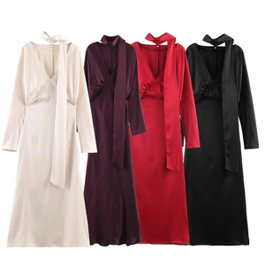 Robe Maxi Élégante En Satin À Manches Longues Col En V Profond Écharpe À Nouer Coupe Ajustée Soirée Formelle Pour Femmes