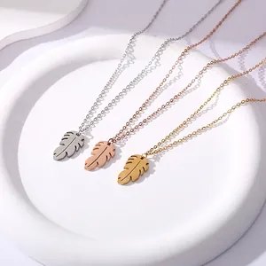 Elegant Stainless Steel Leaf Pendant Necklace For Women Fashion Gold Rose Gold Silver Leaf Charm Clavicle Chain Jewelry