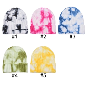 Bonnets en maille tie-dye d'hiver en cinq couleurs avec revers élégant pour la chaleur extérieure