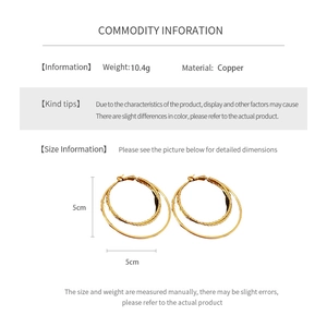 Ficha técnica de pendientes de aro triple dorados de 5cm en cobre de 10,4g