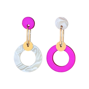 Exaggerated geometric color-block hoop earrings in fuchsia and marble pattern