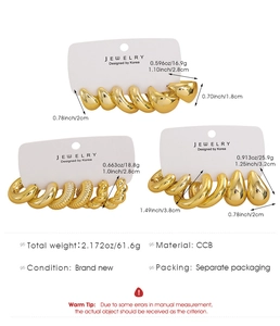 Specifiche di dimensioni e peso per il set di orecchini a cerchio e a goccia oro