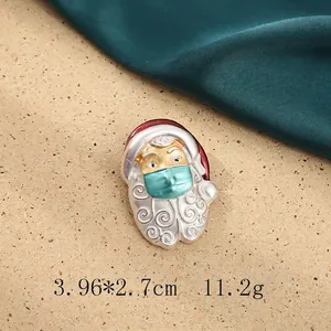 Vintage Santa Claus brooch with face mask design, alloy enamel pin, 3.96x2.7cm, 11.2g