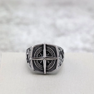 Vintage stainless steel compass ring for men with retro embossed star design