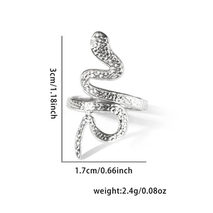 Detail of silver snake ring with size measurements and weight specifications