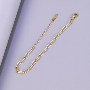 Minimalist 18K gold-plated titanium steel paperclip chain bracelet with K18 engraving