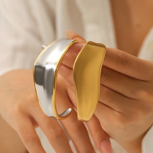 Irregular Wave Cuff Bracelet 18K Gold Plated Stainless Steel Contrast Color Open Bangle Minimalist Luxury Jewelry For Women