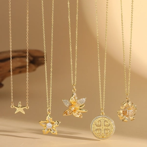 Copper Pendant Necklace Gold Plated Zircon Flower Star Round Medal Fashion Jewelry For Women Elegant Clavicle Chain Gift