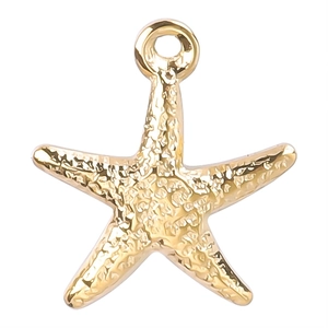 Macro detail of golden starfish pendant with lifelike texture and stainless steel ring