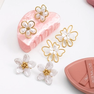 18K gold plated stainless steel pearl flower earrings and marble hair clip set
