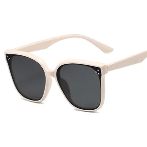 Square Sunglasses For Women Men Fashion Retro Big Frame UV400 Protection PC Frame Trendy Eye Decor
