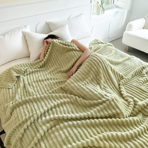 Coperta di peluche a righe verde chiaro con consistenza morbida in velluto di latte fine