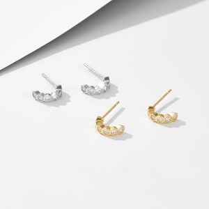 Minimalist S925 sterling silver hexagonal zircon C-shaped earrings in gold and silver