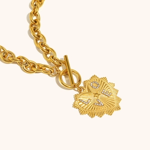 18K gold plated O-chain heart necklace with star LOVE engraving and toggle clasp