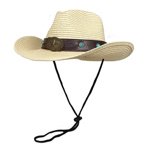 Chapeau de cowboy d'été en paille crème avec étoile vintage et perles turquoise