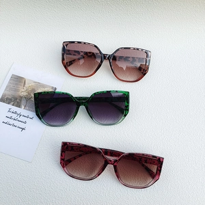 Sunglasses Retro Cat Eye Large Frame UV400 Protection Gradient Lenses Fashion Resin Frame PC Lenses For Women Outdoors