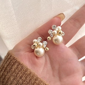 Boucles D'oreilles Tige Künstliche Perle Fleur Élégantes Avec Tige En Argent Plaqué Or 18 Carats Zirconia Pour Femmes Bijoux