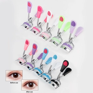 Stainless Steel Eyelash Curler With Built-In Comb Wide-Angle Lash Separator Heart Handle Portable Makeup Tool
