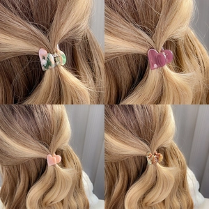 Mini pinces à cheveux cœur en acétate motifs marbre, violet et rose pour filles