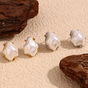 Luxury baroque pearl earrings with 18K gold and silver plated stainless steel base