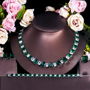 Parure de bijoux de mariée émeraude élégante avec collier et boucles d'oreilles